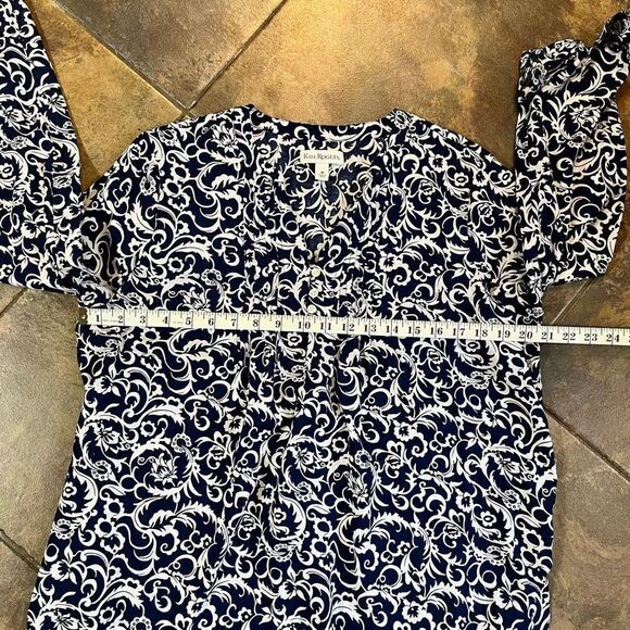 Kim Rogers Women’s Medium Navy Floral Blouse - Picture 9 of 11